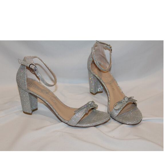 NEW STUART WEITZMAN WOMEN'S CRYSTAL SILVER BOW‎ SANDALS SZ 9.5 - Picture 1 of 8